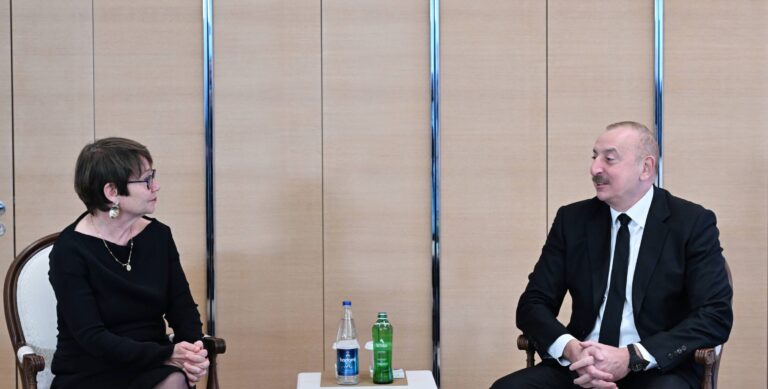 88d569c645feef1b1d10dc6518d1cbee_3464886