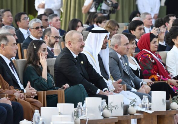 a5c2327cb2564f8cf38a2ad61287eb38_5913030