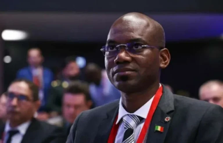 image_940x_69ee05310ba79