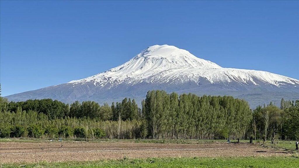 1777375425_agri-dagi-nerede-hangi-sehirde-agri-dagi-hangi-16442565_8708_amp
