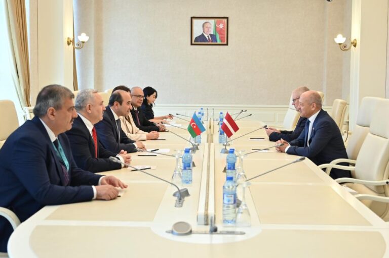 1esasKHM_1684_1779190384