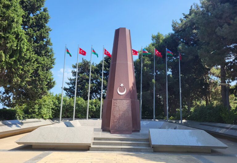 Bakı Türk Şəhidliyi